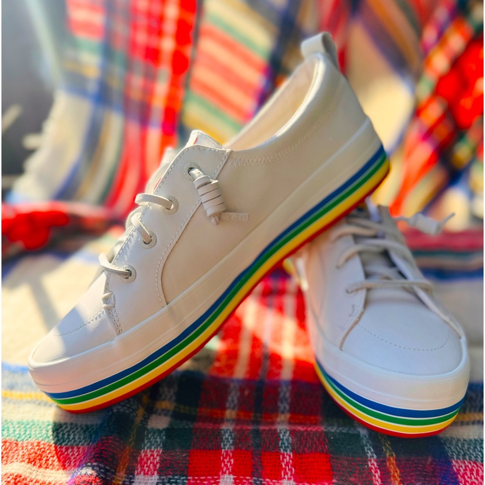 Sperry Crestvibe PLT Pride Sneaker